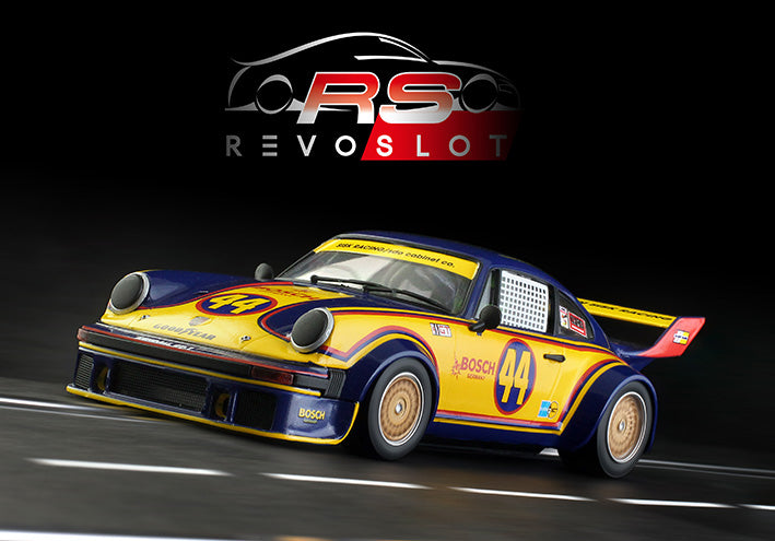 REVO SLOT Porsche 934/5 – John Sisk #44 (RS0267)