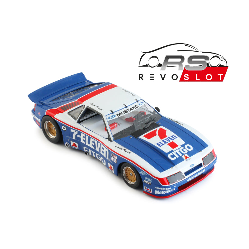 RevoSlot Ford Mustang GTO #7 7-Eleven/Roush Racing 12H Sebring 1986 (RS0317)